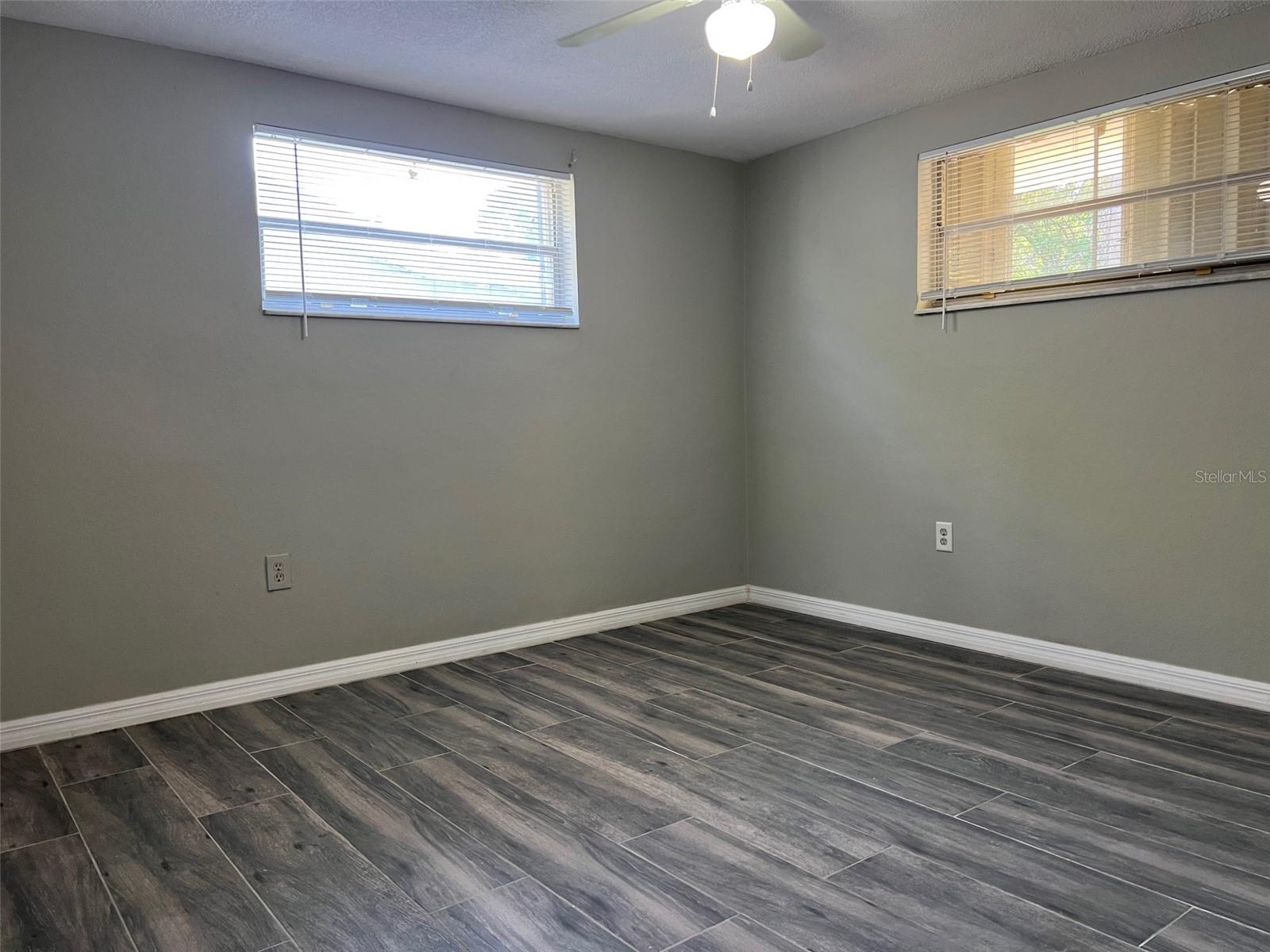 Listing photo id 10 for 7510 Sequoia Drive