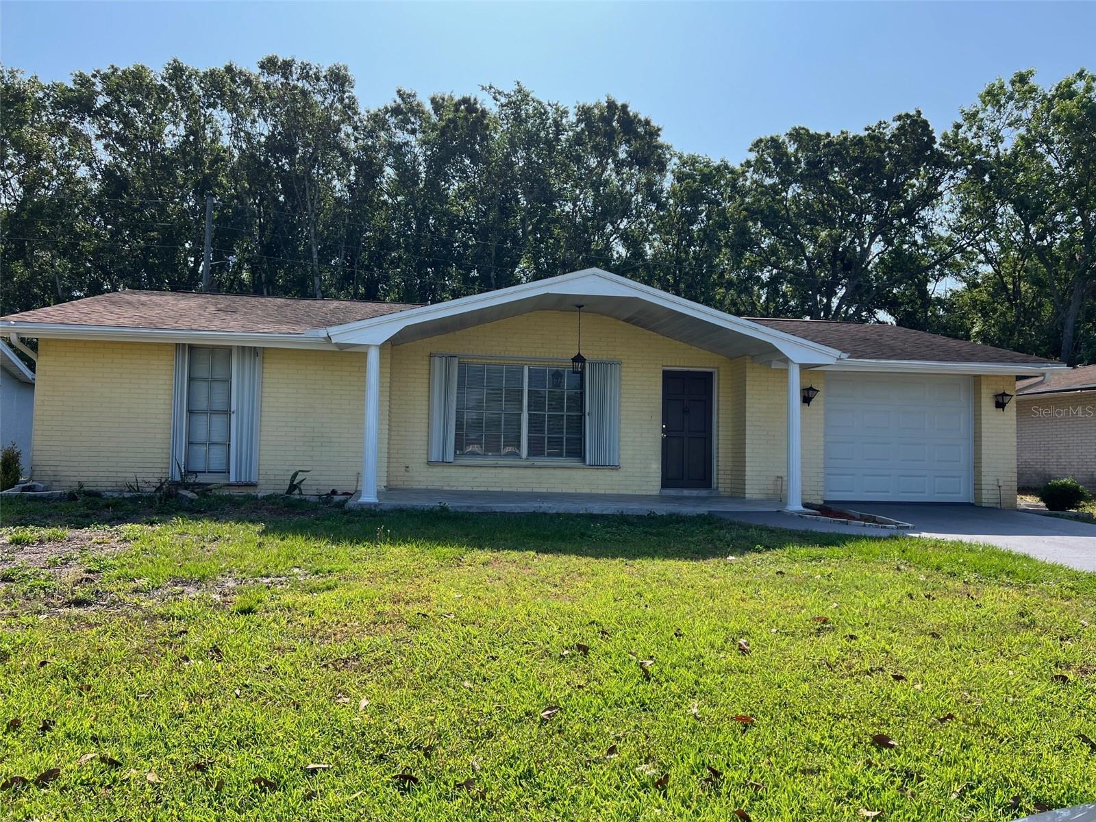 Listing photo id 0 for 7510 Sequoia Drive
