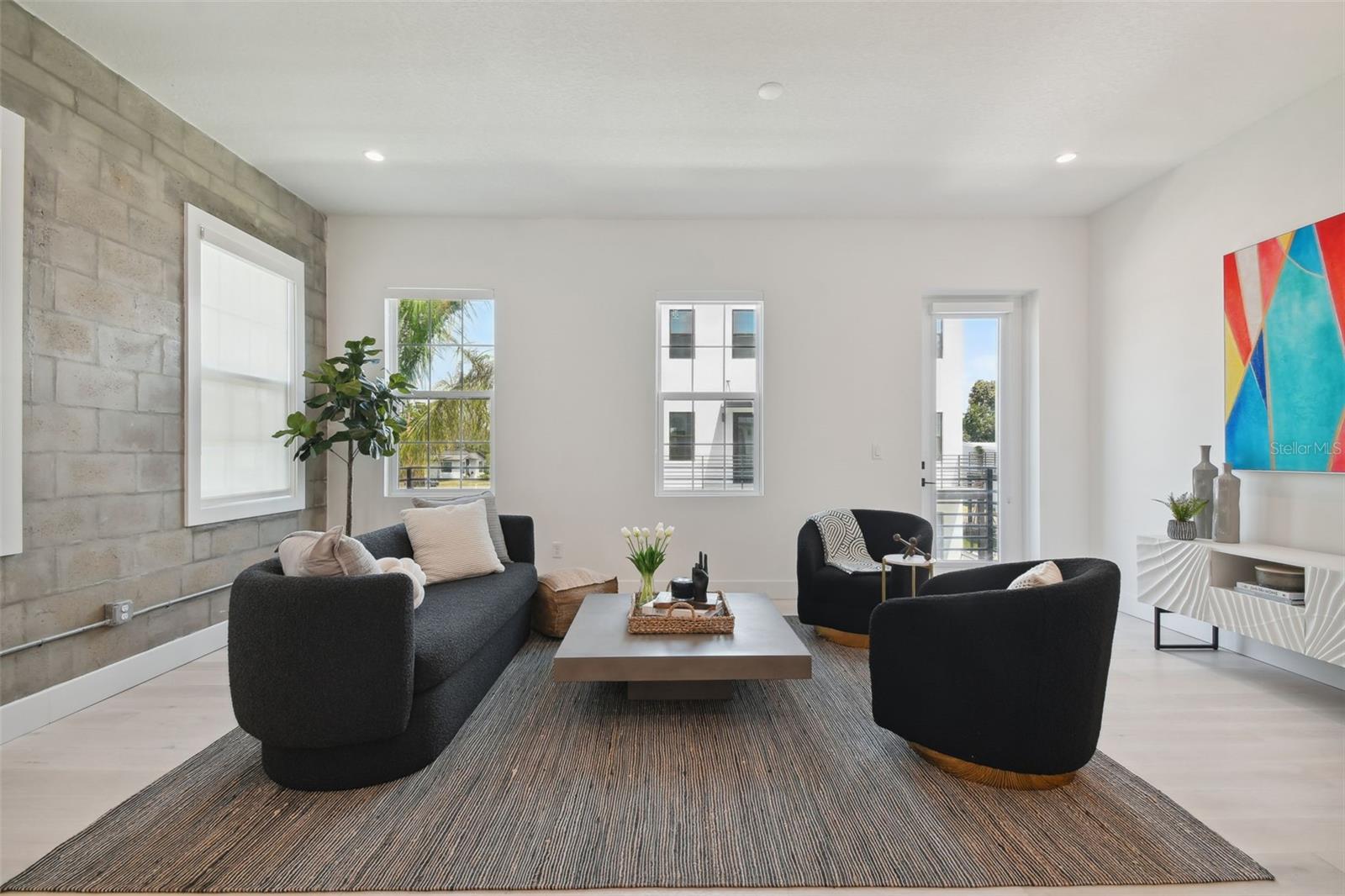 Image 11 of 41 For 2758 5th Avenue S