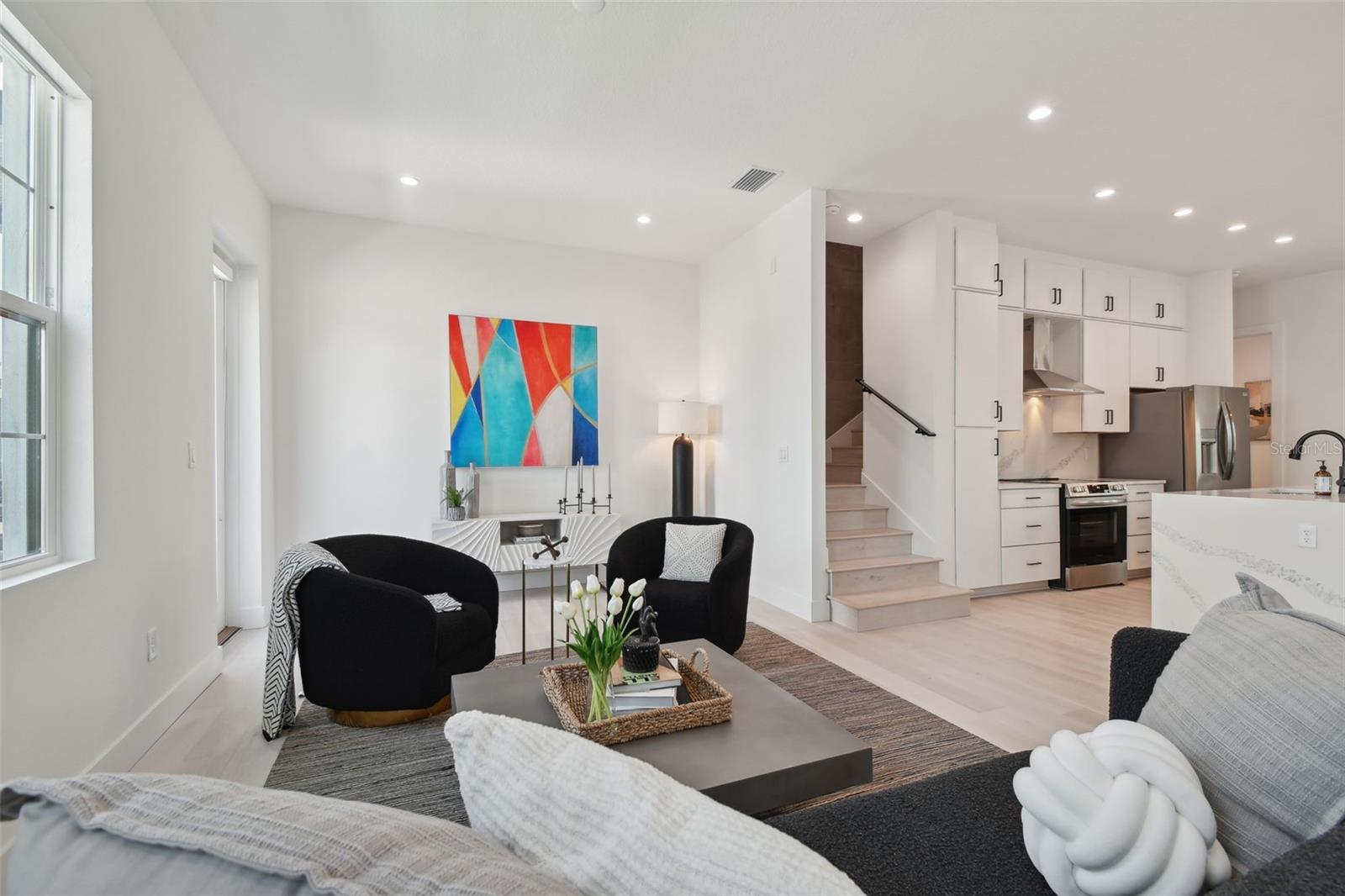Image 12 of 41 For 2758 5th Avenue S