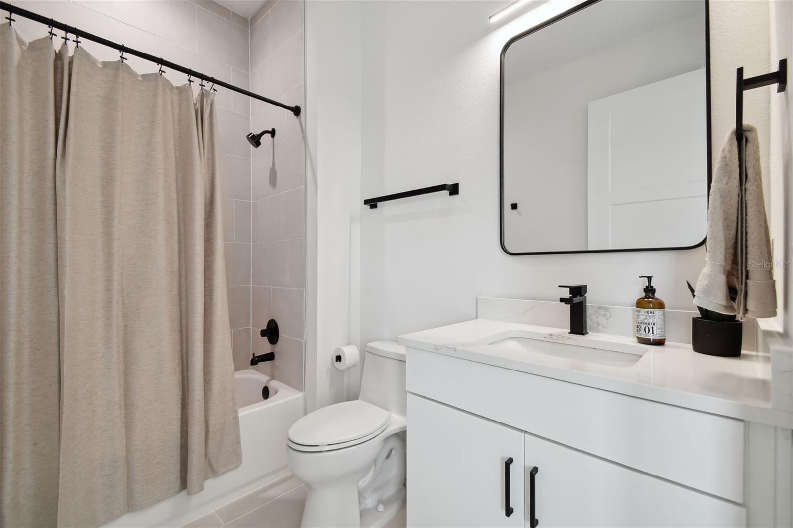 Image 35 of 41 For 2758 5th Avenue S