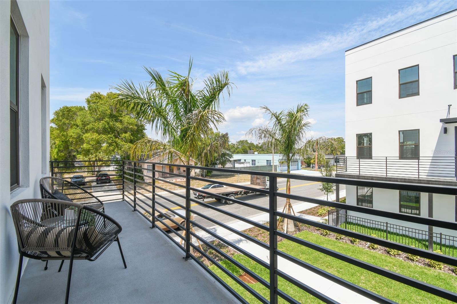Image 9 of 41 For 2758 5th Avenue S