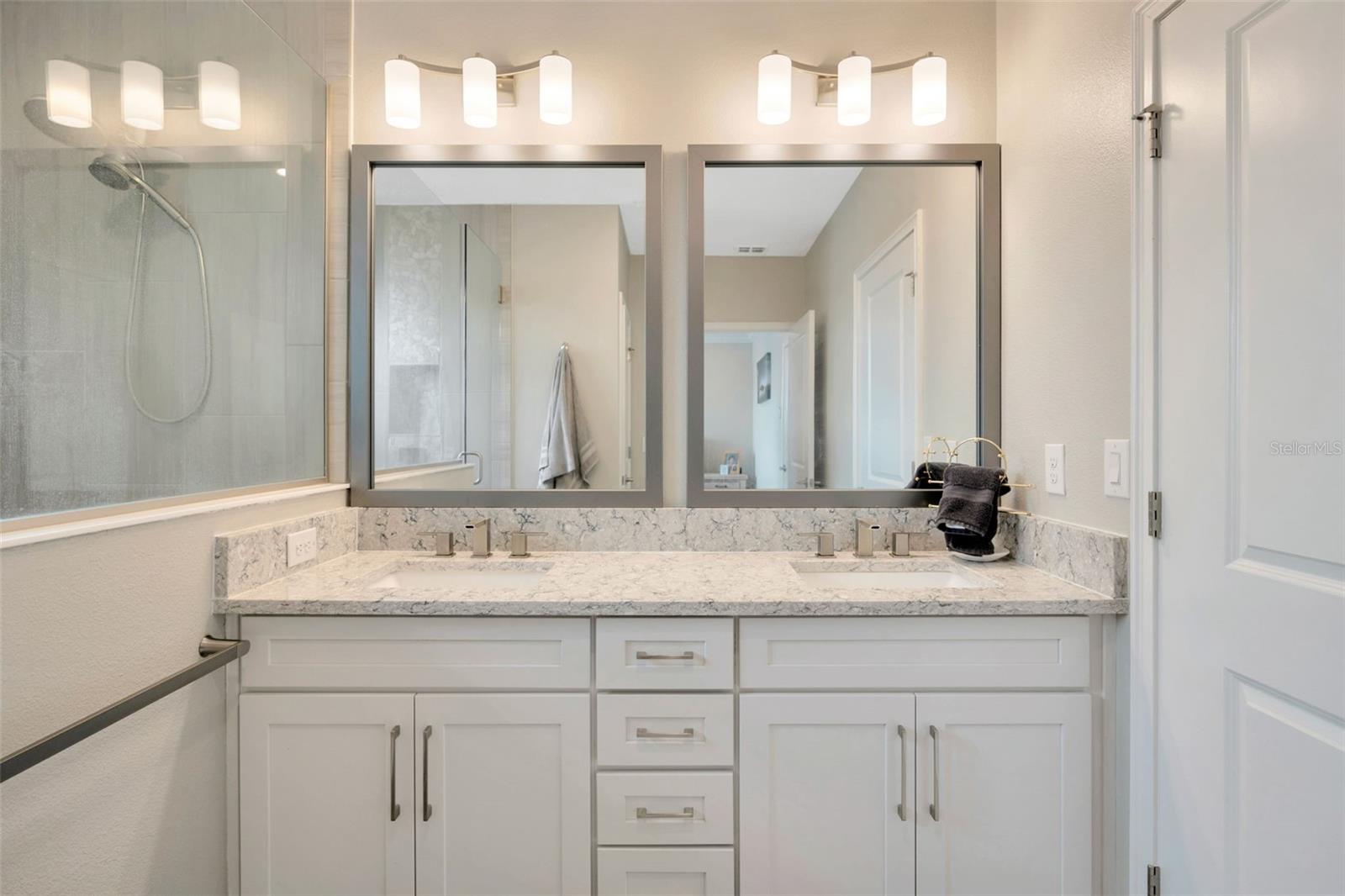 Image 10 of 51 For 5351 Bridge Street 32
