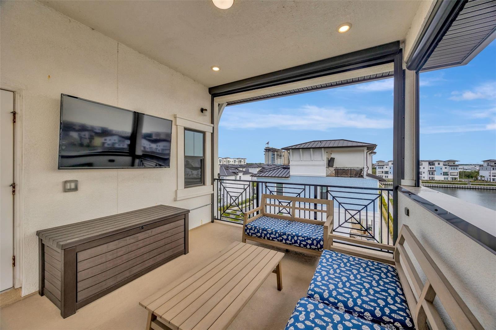 Image 14 of 51 For 5351 Bridge Street 32