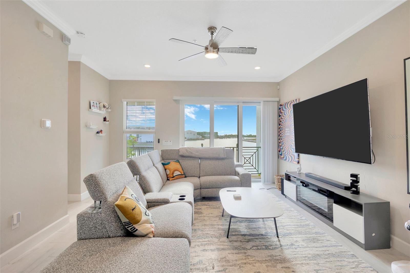 Image 6 of 51 For 5351 Bridge Street 32