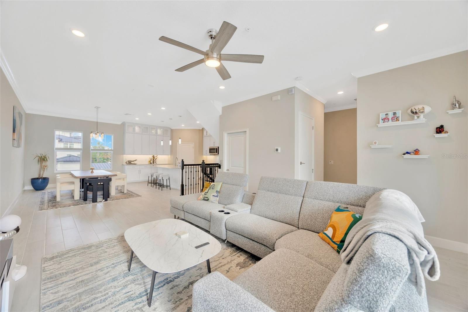 Image 7 of 51 For 5351 Bridge Street 32