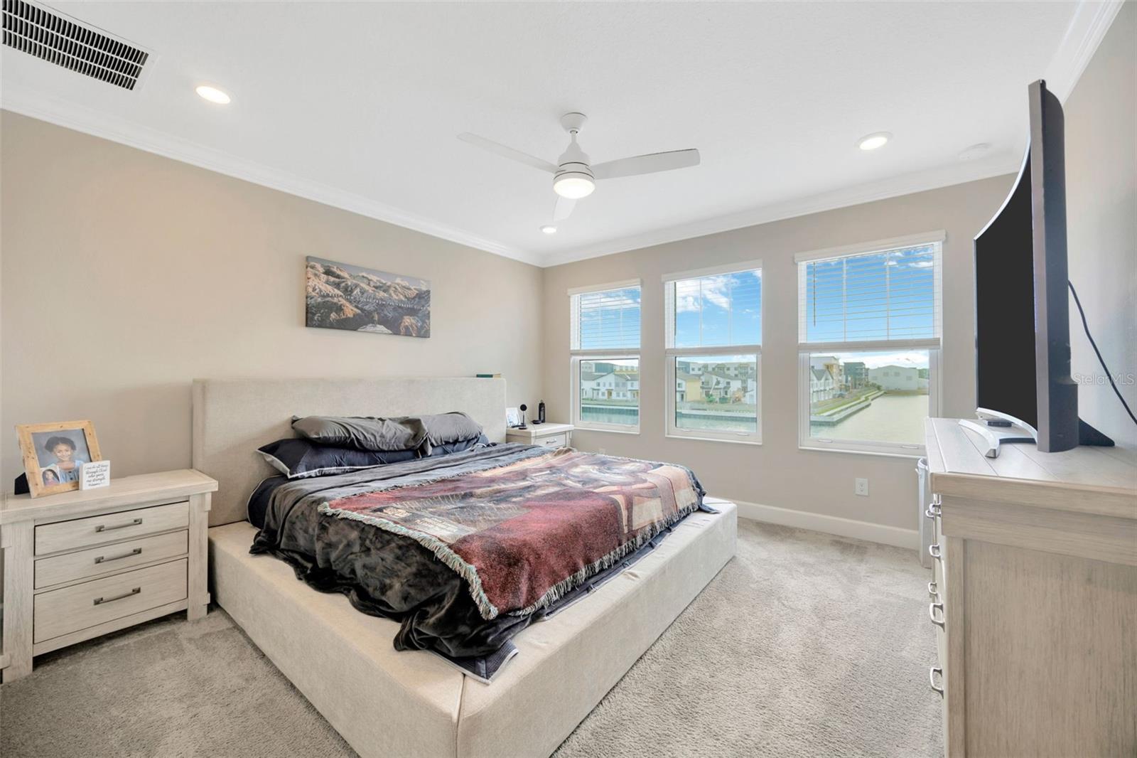 Image 9 of 51 For 5351 Bridge Street 32
