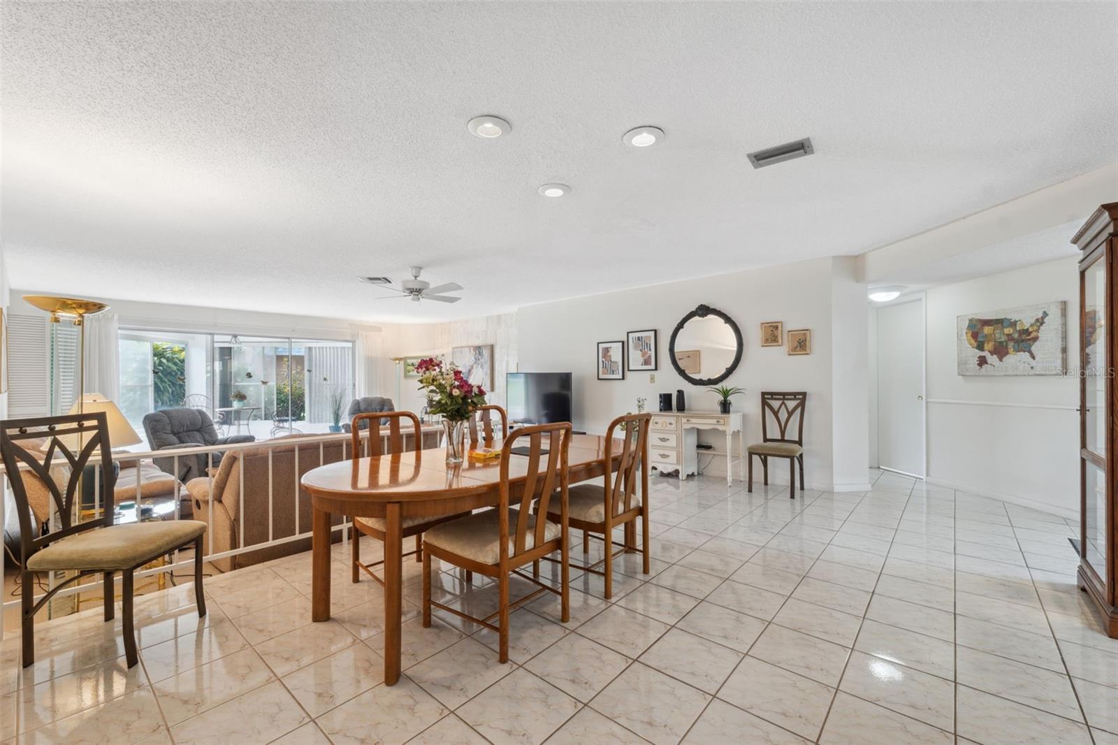 Image 10 of 84 For 3942 Trophy Boulevard