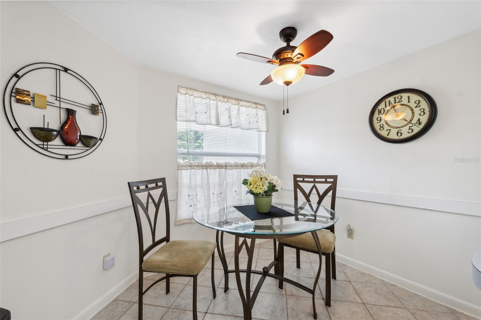 Image 19 of 84 For 3942 Trophy Boulevard