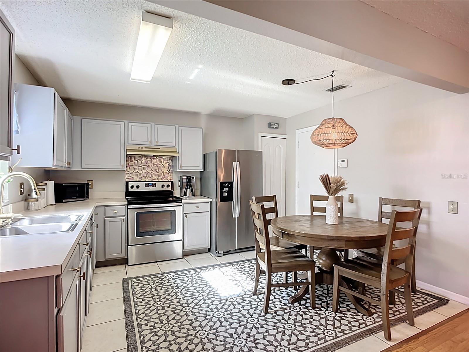 Image 16 of 46 For 12426 Dawn Vista Drive