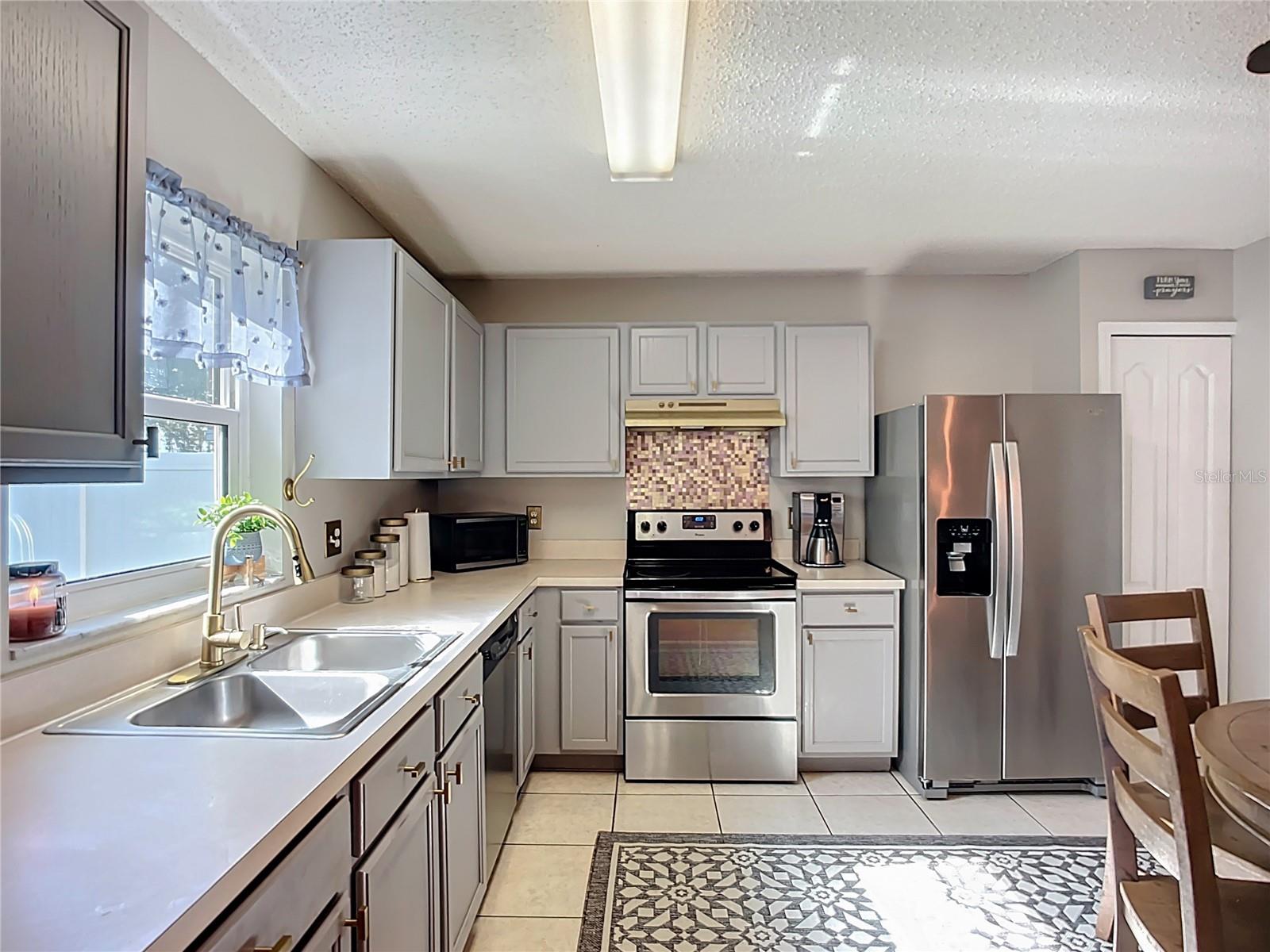 Image 18 of 46 For 12426 Dawn Vista Drive