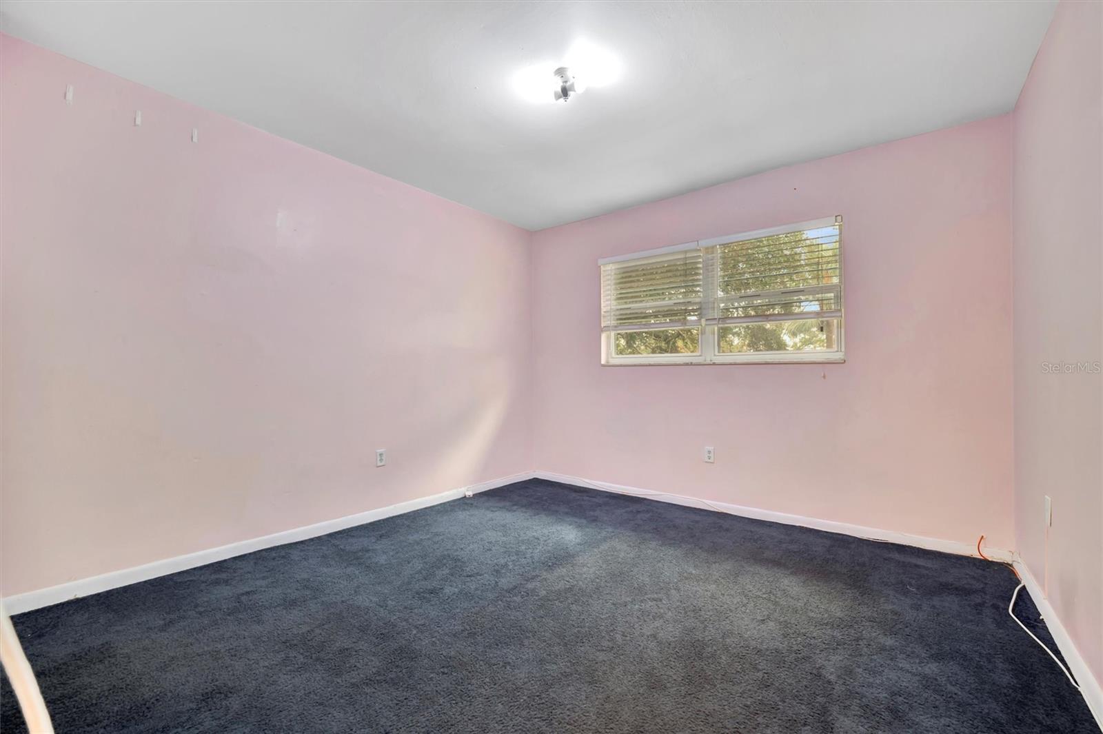 Image 16 of 21 For 2 Fernwood Avenue 16