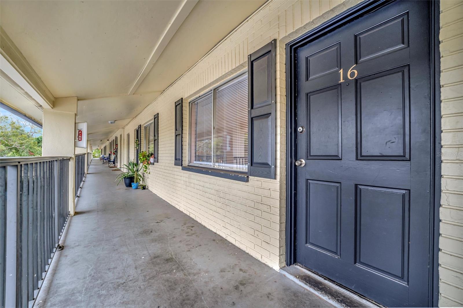 Image 2 of 21 For 2 Fernwood Avenue 16