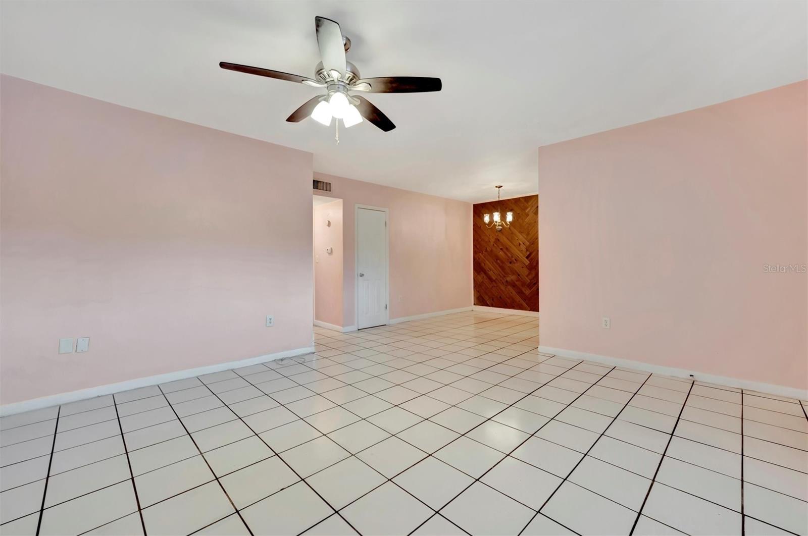 Image 4 of 21 For 2 Fernwood Avenue 16