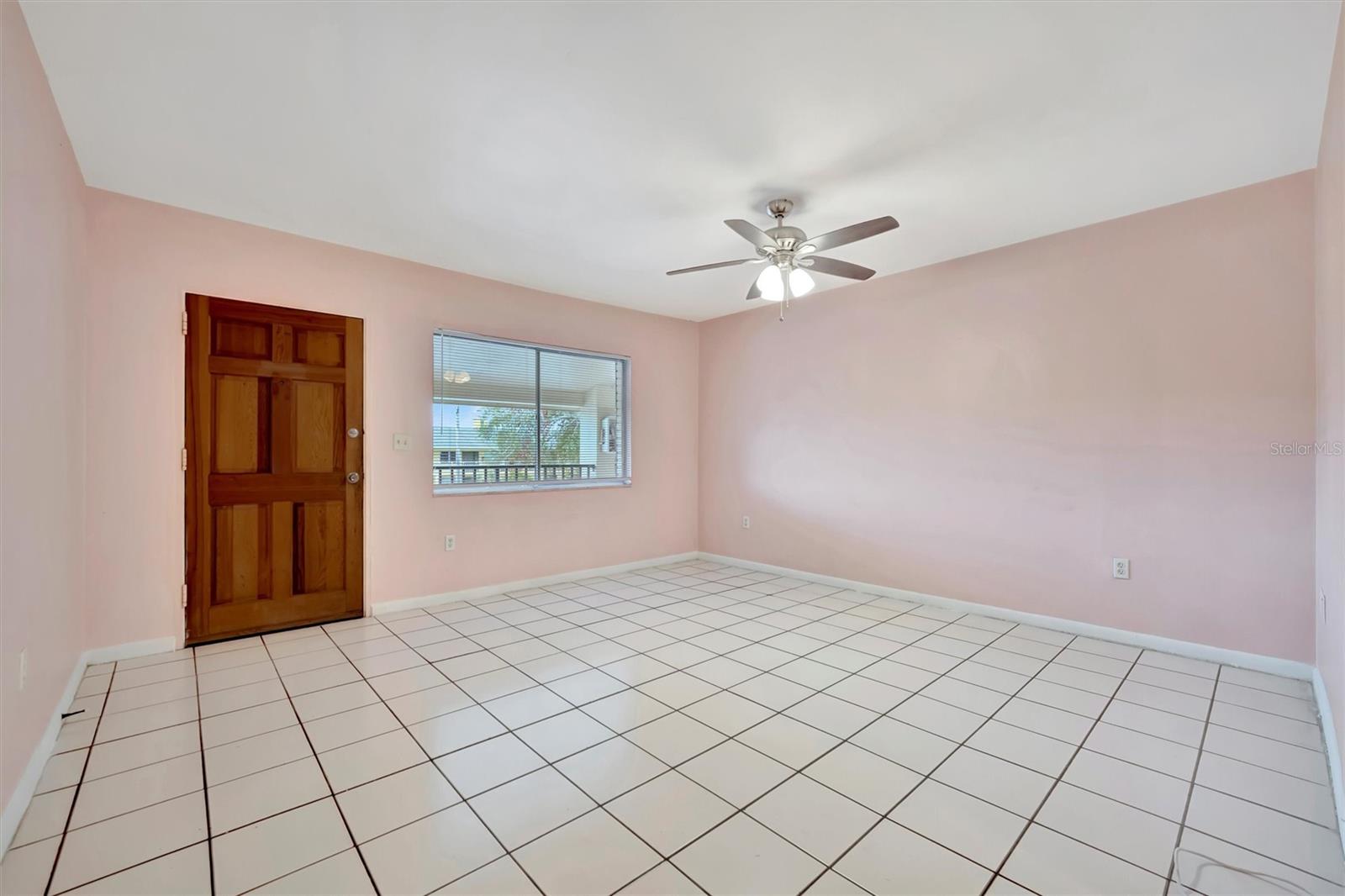 Image 6 of 21 For 2 Fernwood Avenue 16