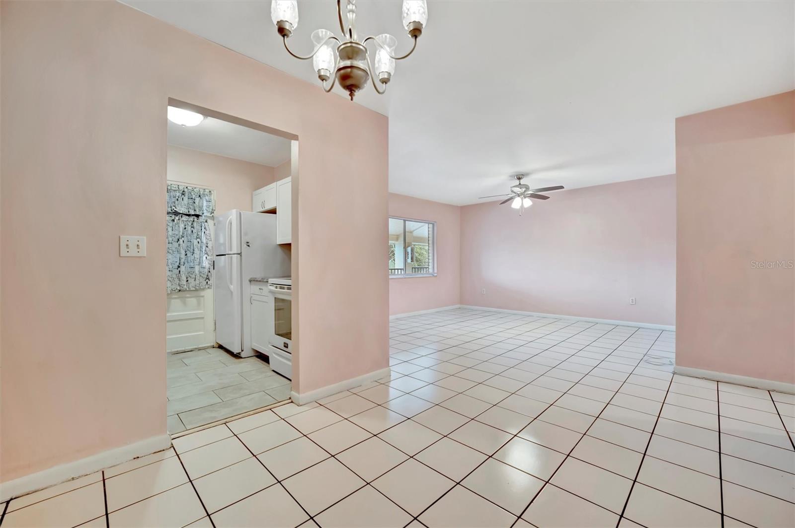 Image 8 of 21 For 2 Fernwood Avenue 16