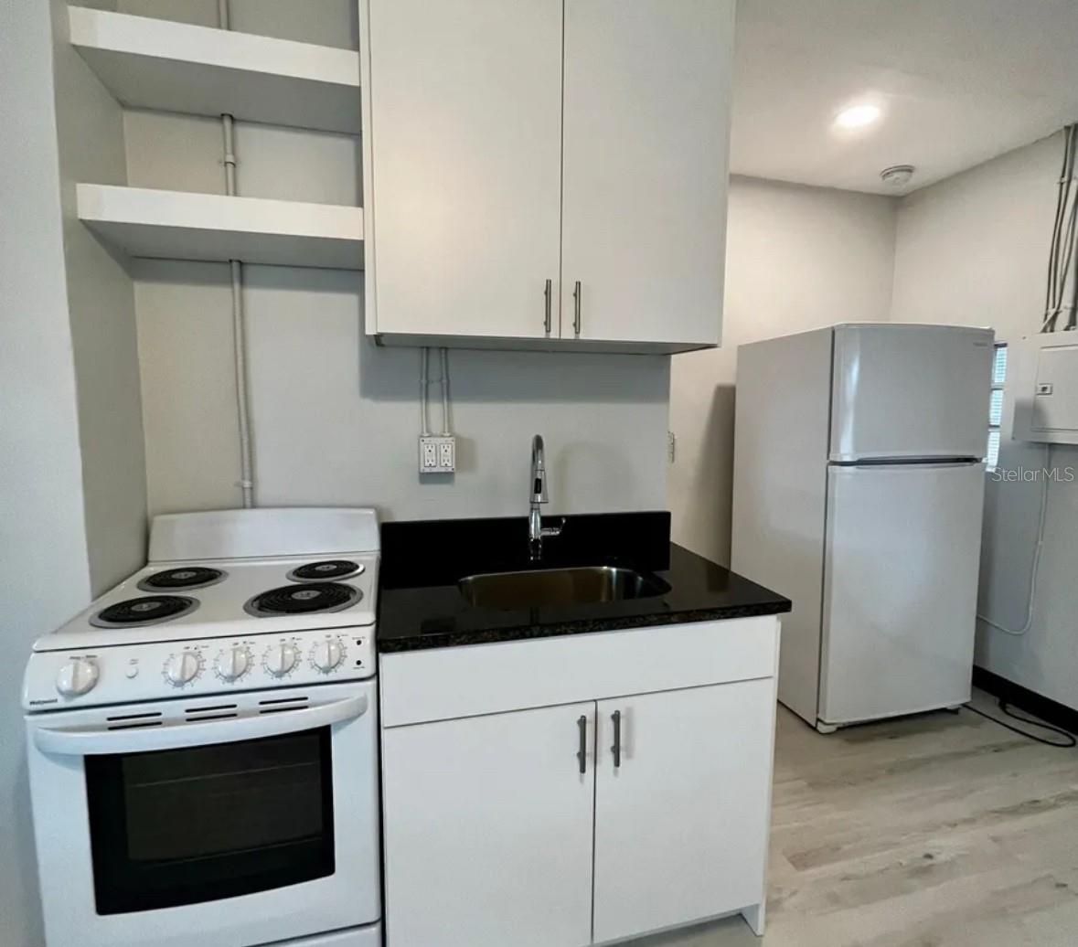 Image 5 of 7 For 707 Rosery Road Nw 3