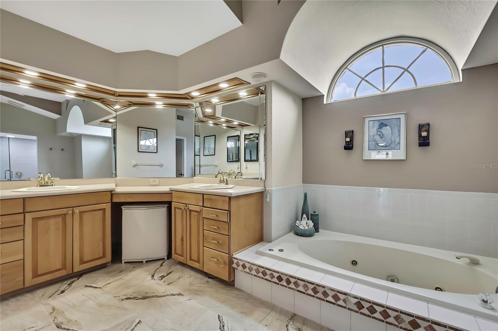 Image 33 of 79 For 9346 Southern Belle Drive
