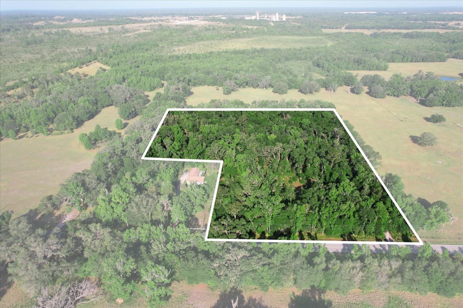 Image 2 of 8 For 15099 Citrus Way