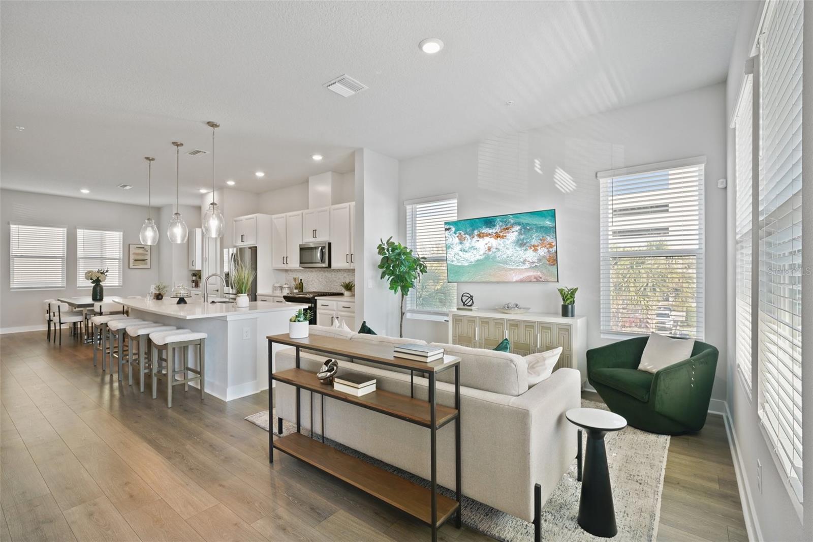 Listing photo id 8 for 2511 Grady Avenue 41