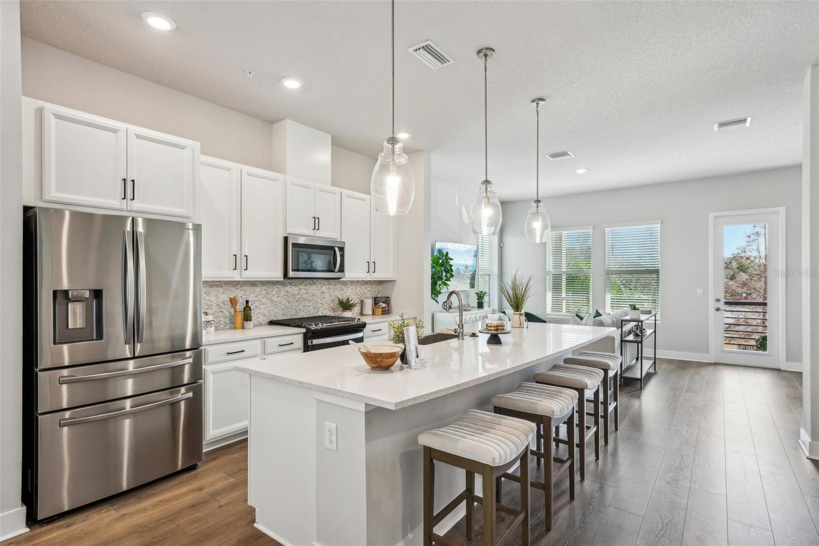Listing photo id 14 for 2511 Grady Avenue 41