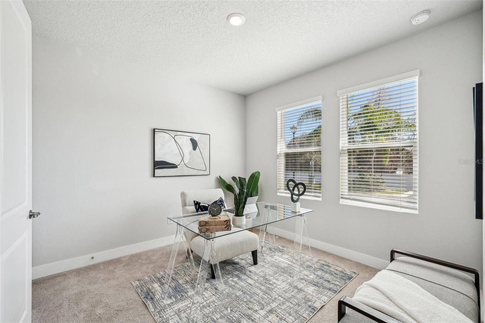 Listing photo id 27 for 2511 Grady Avenue 41