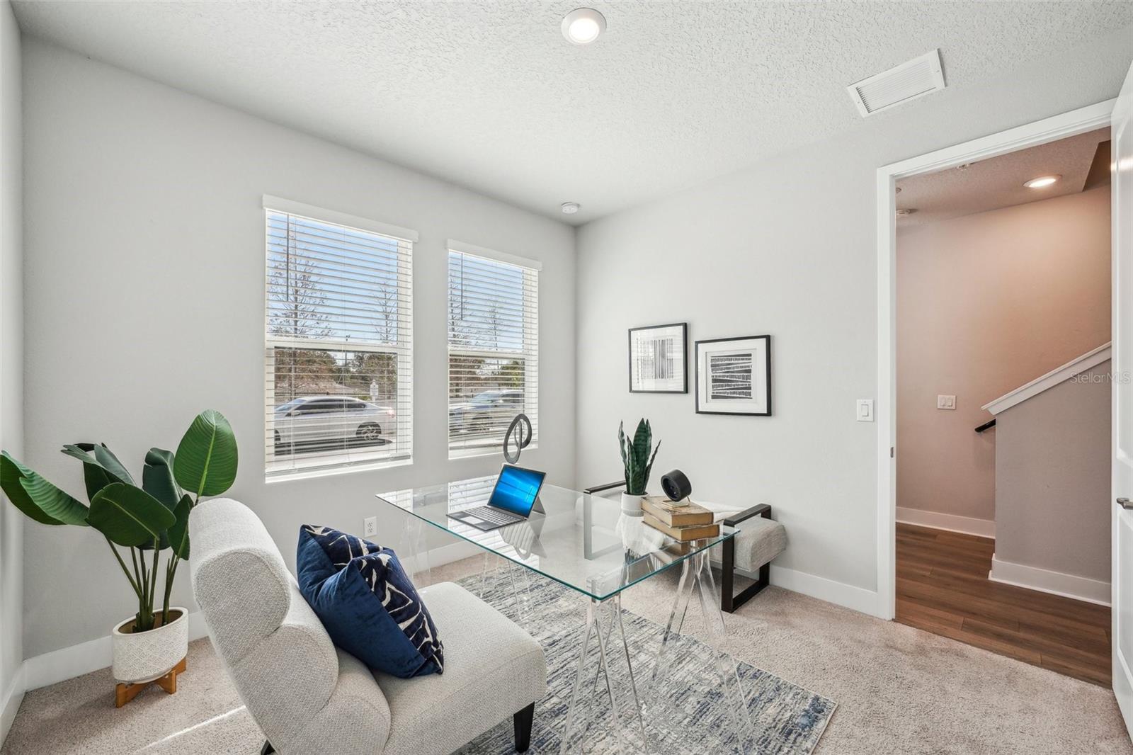 Listing photo id 29 for 2511 Grady Avenue 41