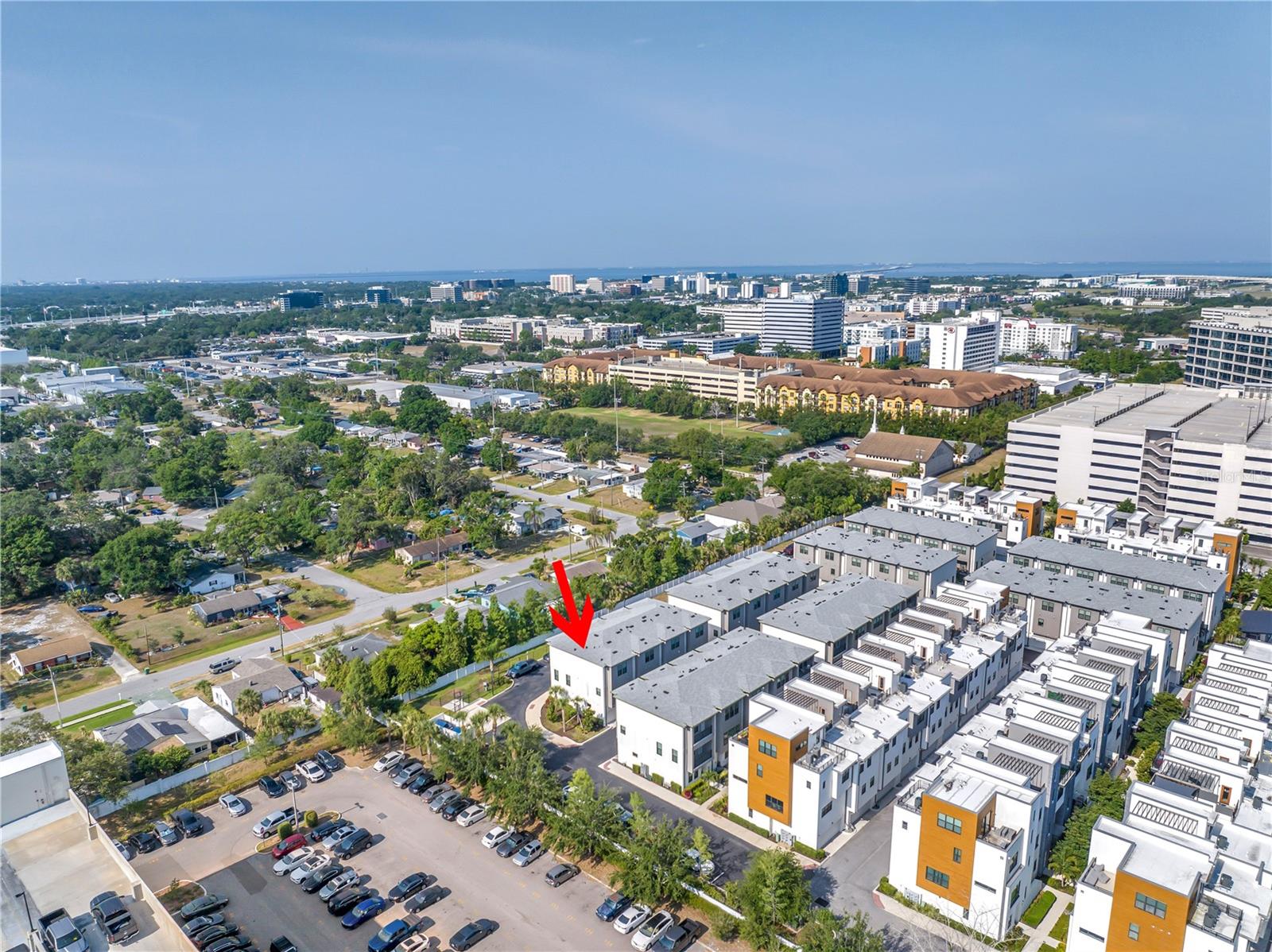 Listing photo id 3 for 2511 Grady Avenue 41