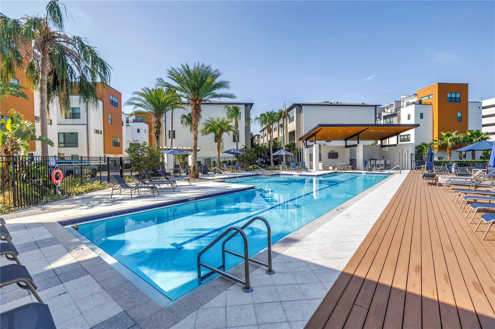 Listing photo id 63 for 2511 Grady Avenue 41