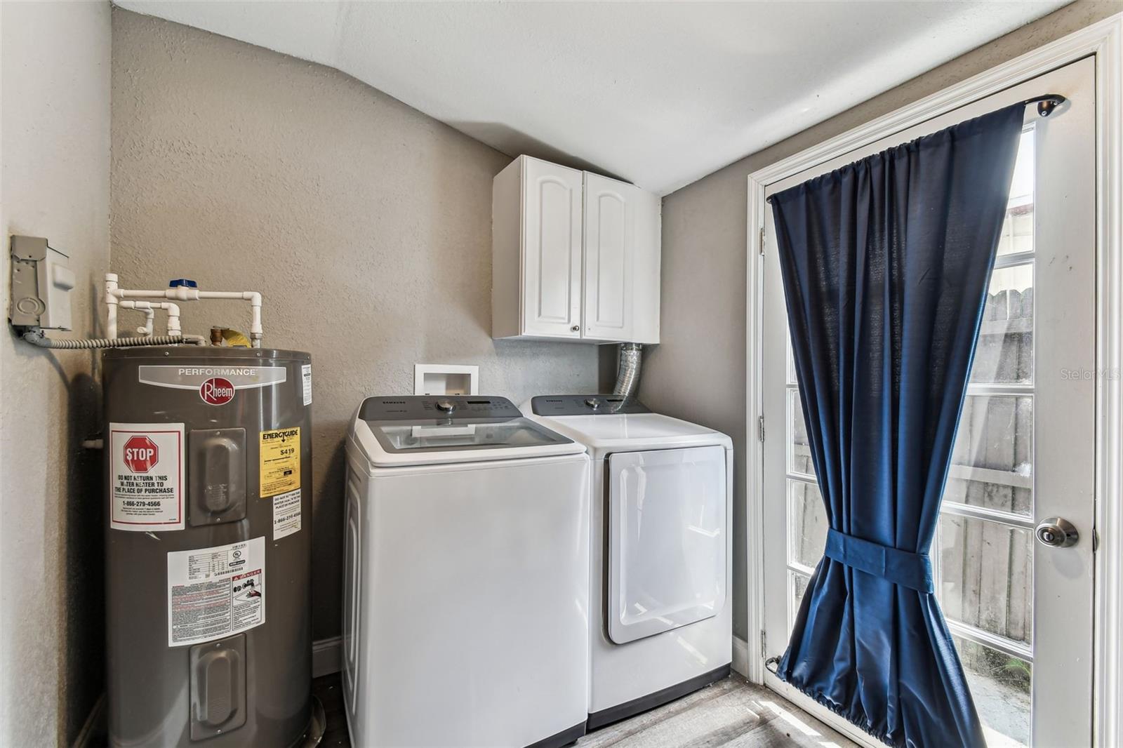 Listing photo id 12 for 4465 56th Avenue N