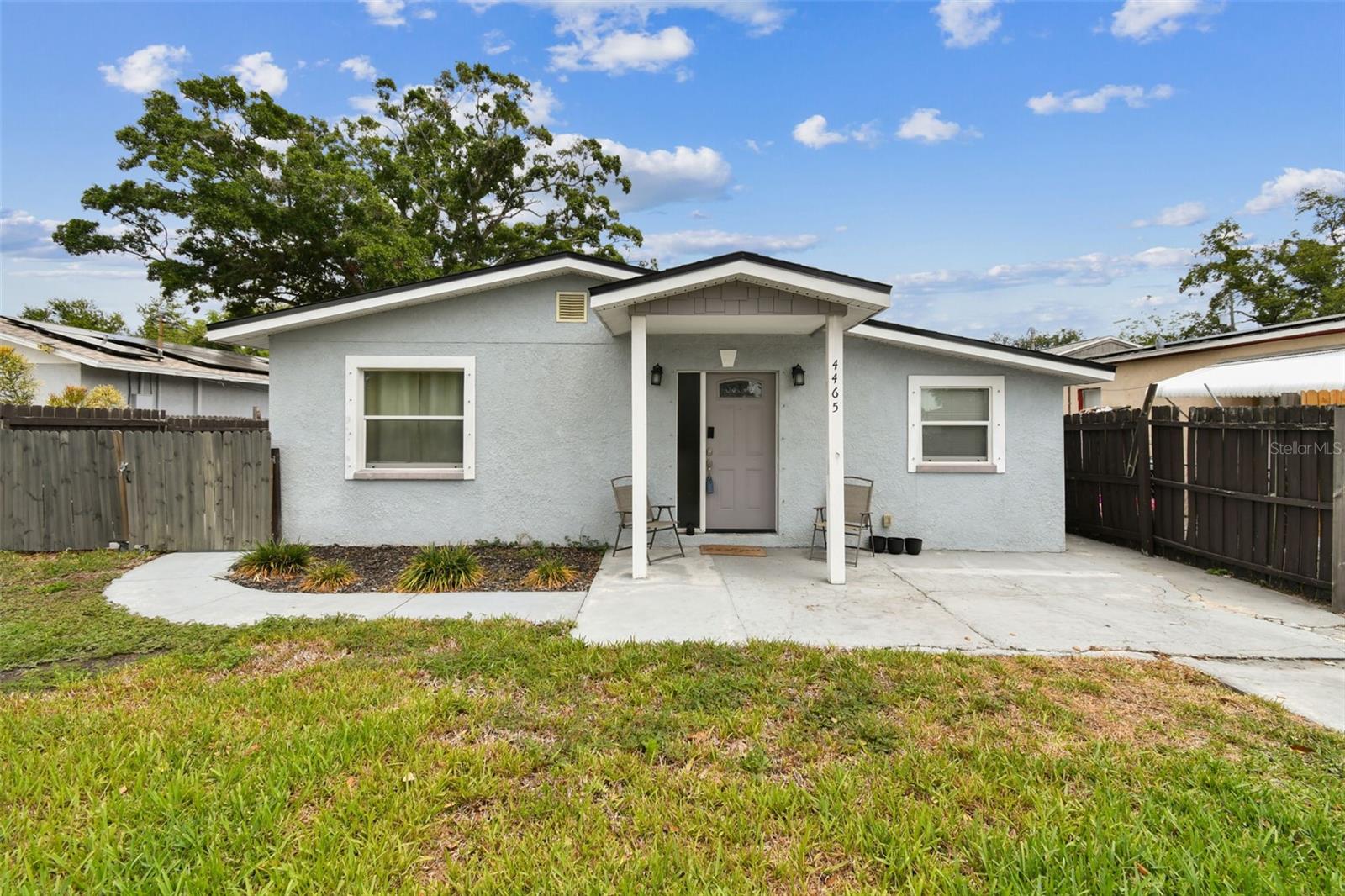 Listing photo id 0 for 4465 56th Avenue N