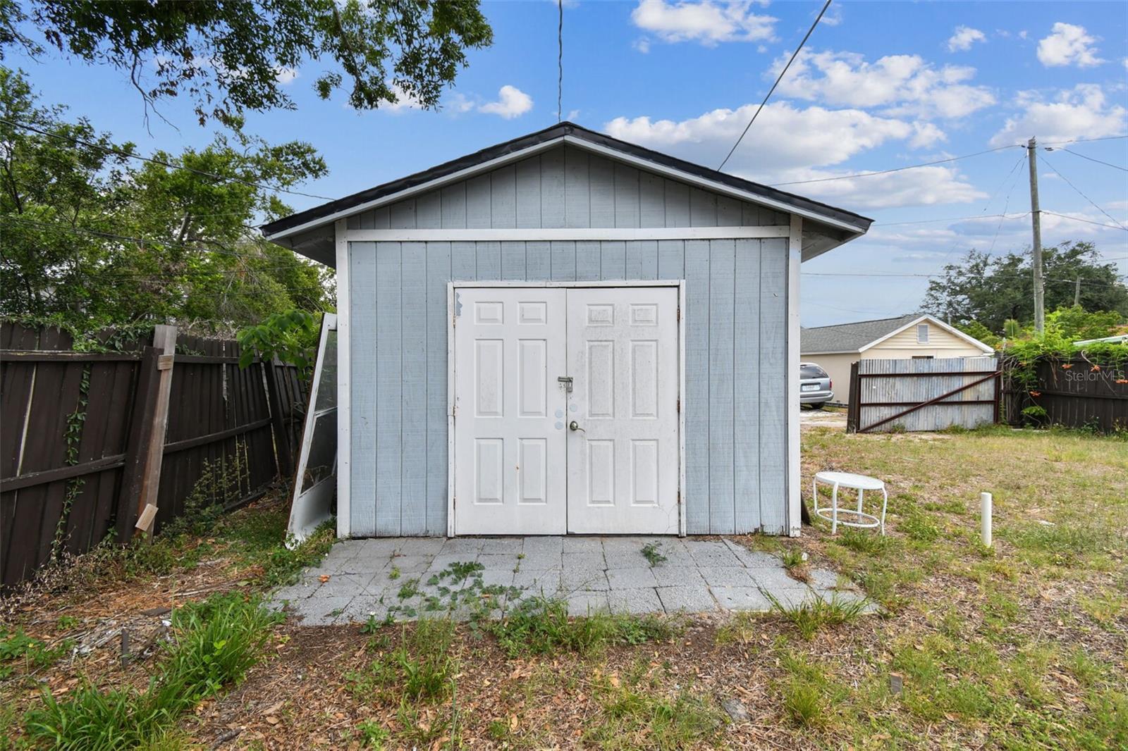 Listing photo id 19 for 4465 56th Avenue N