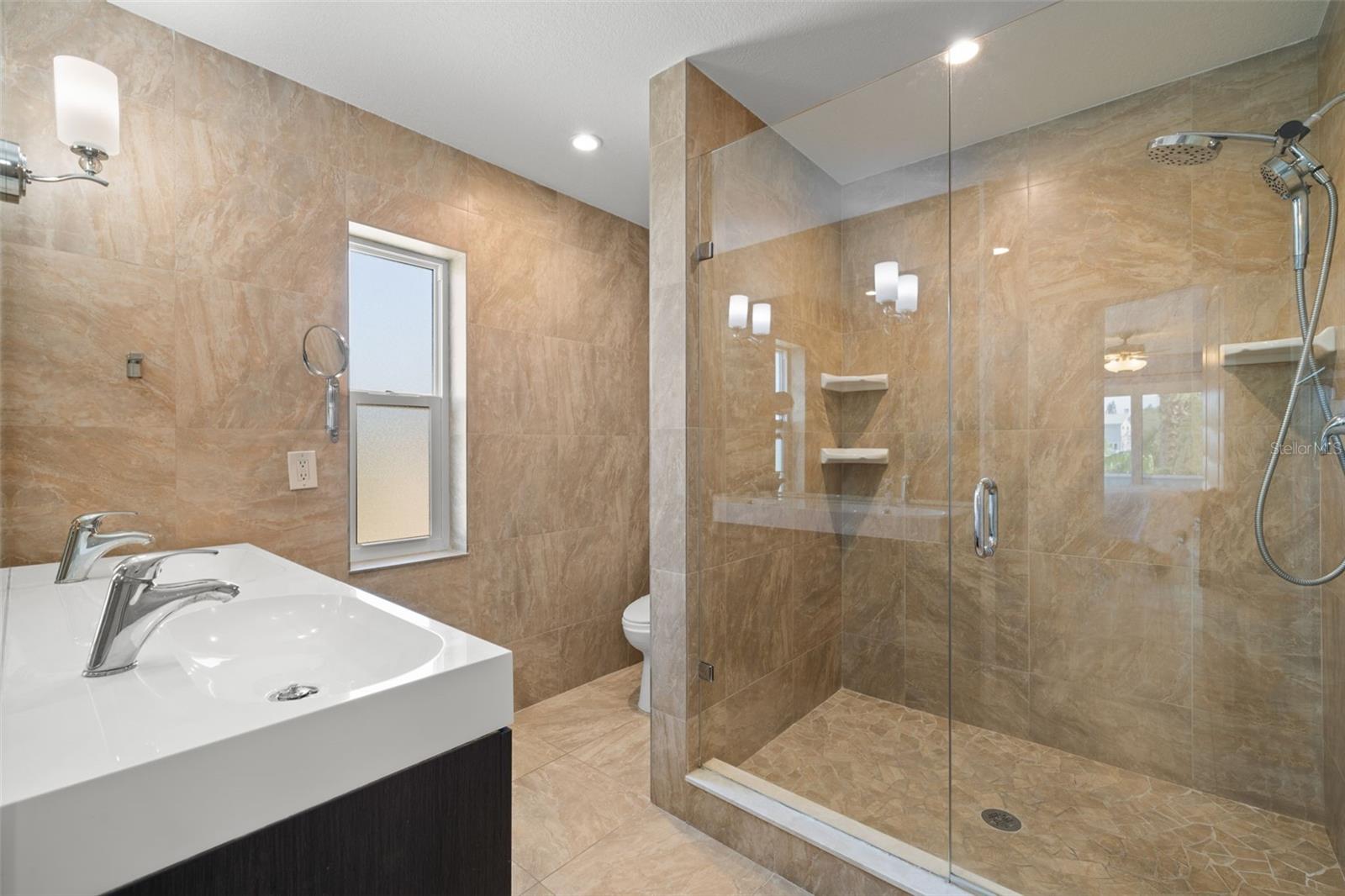 Listing photo id 20 for 261 Kentucky Avenue