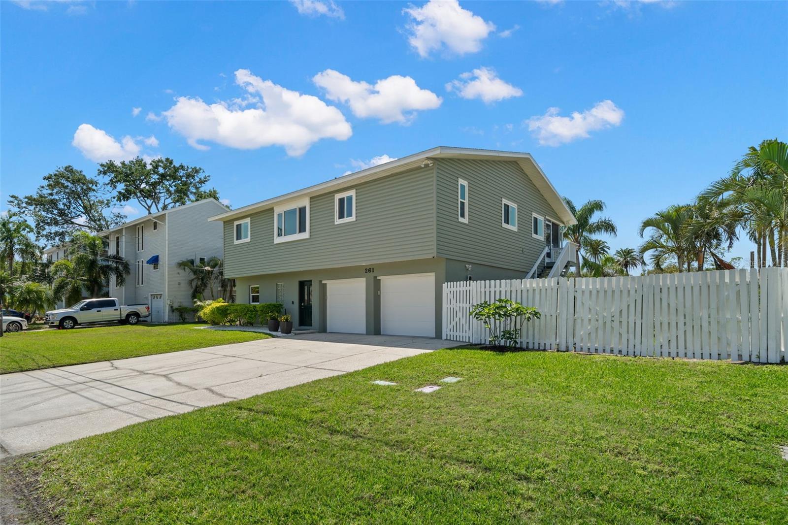 Listing photo id 1 for 261 Kentucky Avenue