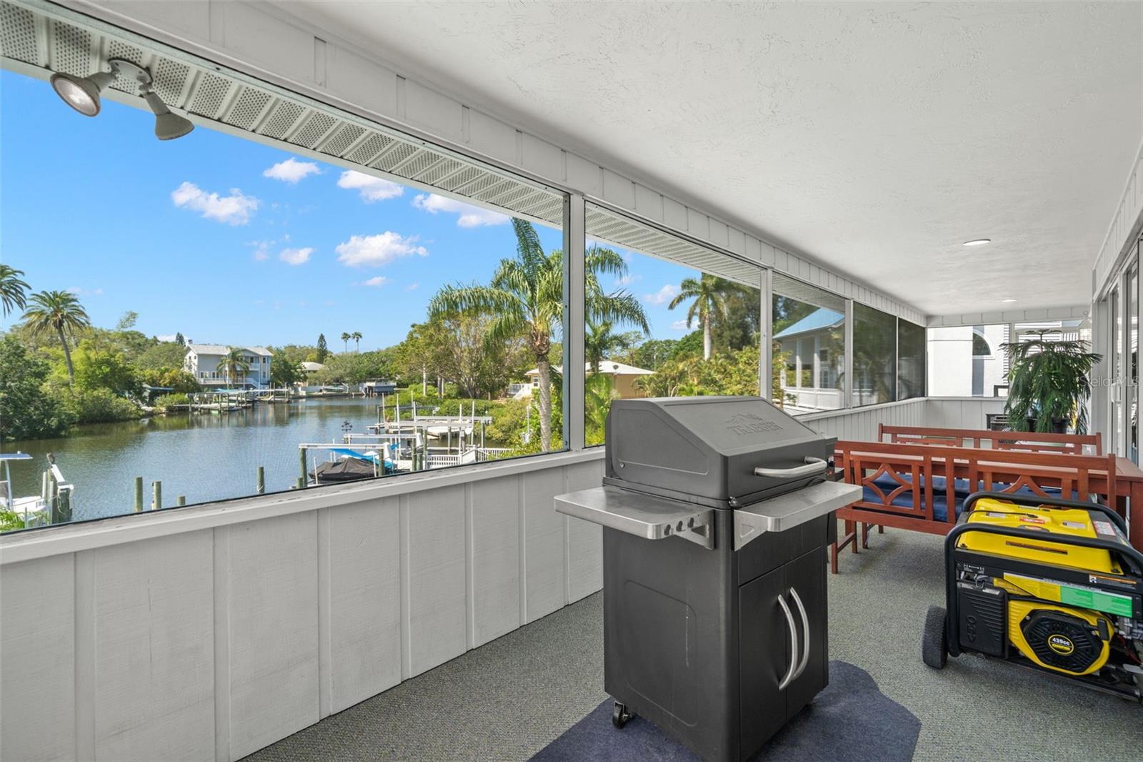 Listing photo id 29 for 261 Kentucky Avenue