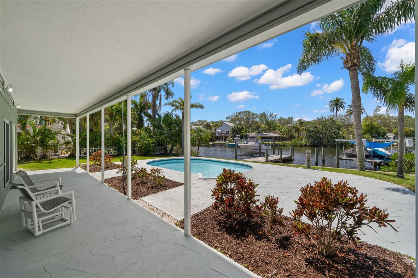 Listing photo id 33 for 261 Kentucky Avenue