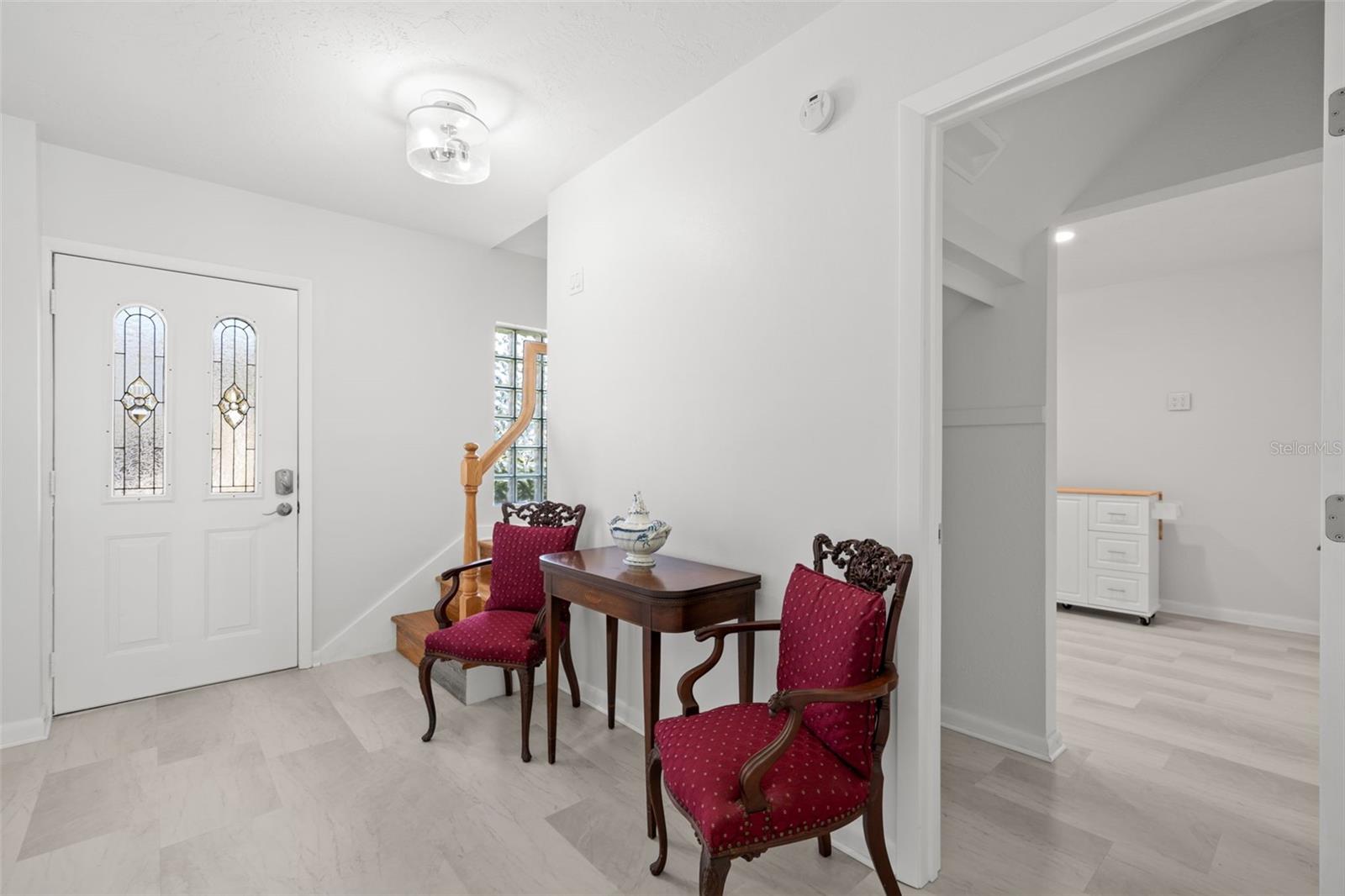 Listing photo id 5 for 261 Kentucky Avenue