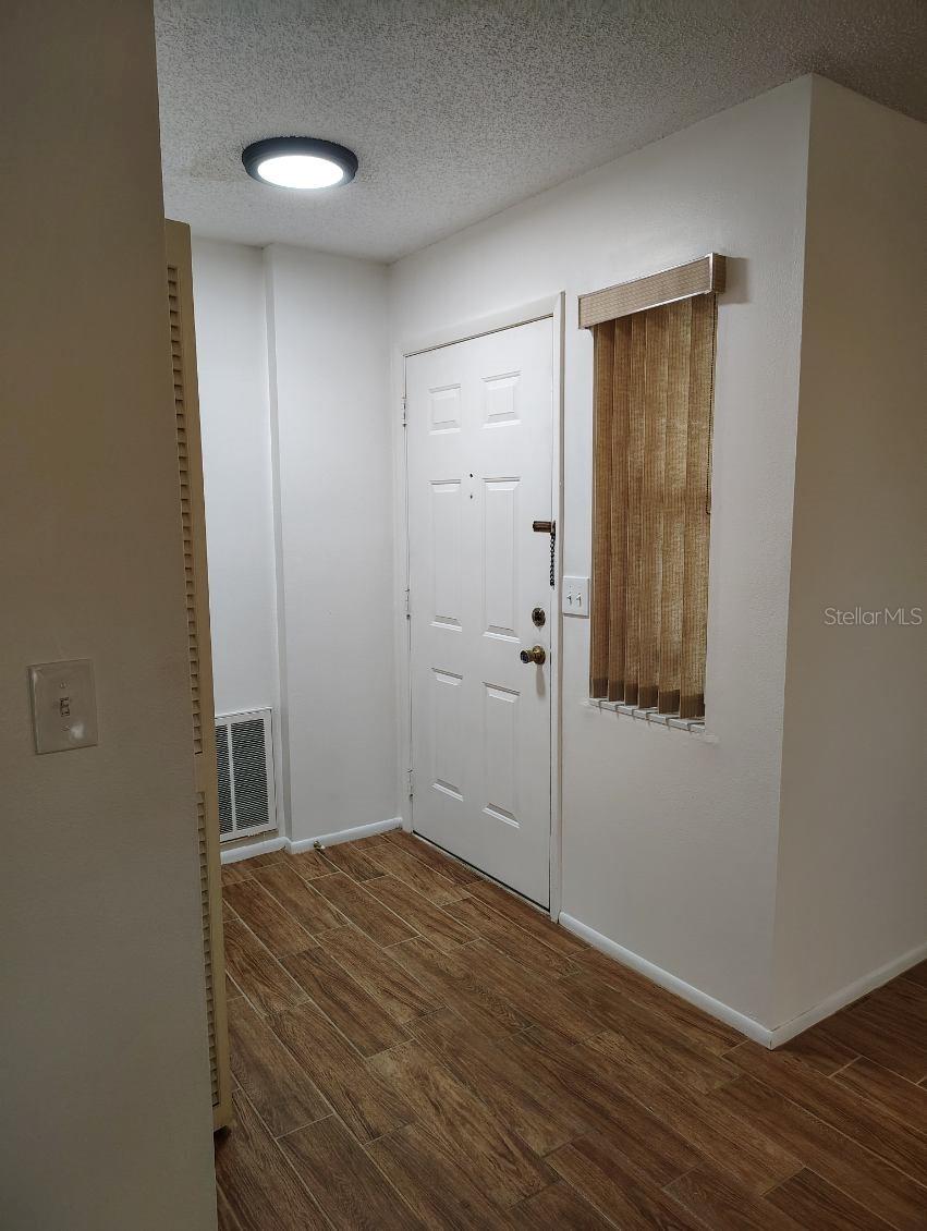Image 5 of 24 For 10430 42nd Street N