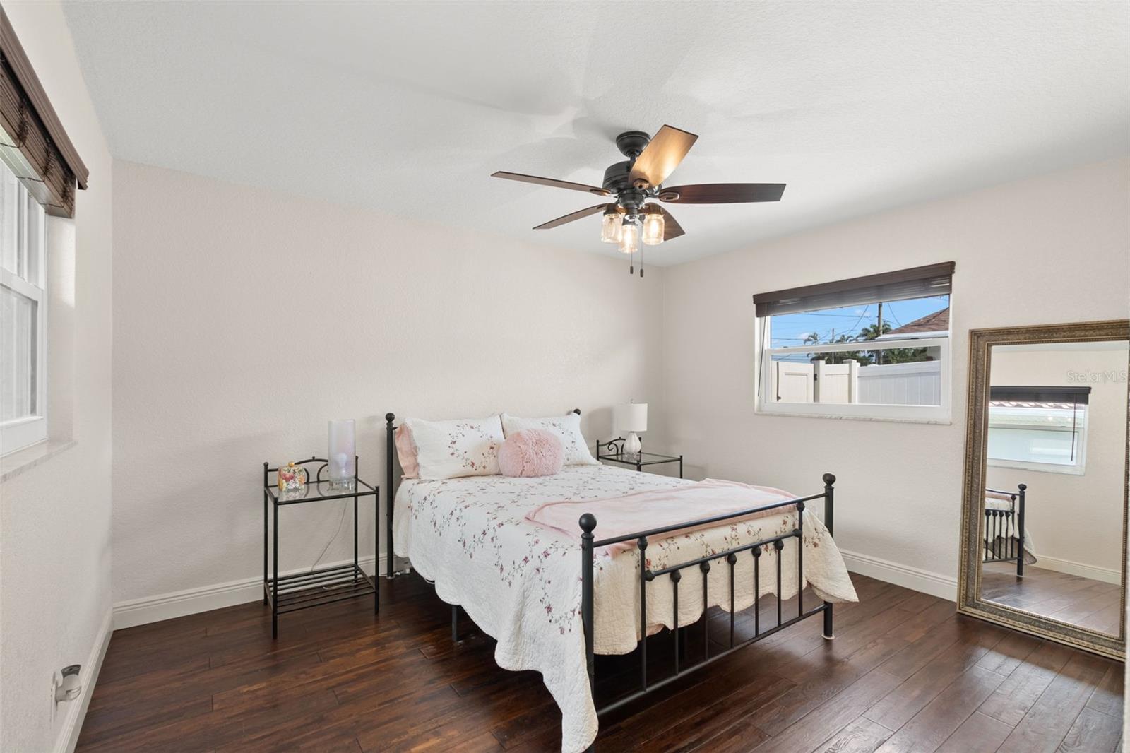 Image 21 of 34 For 4425 13th Way Ne