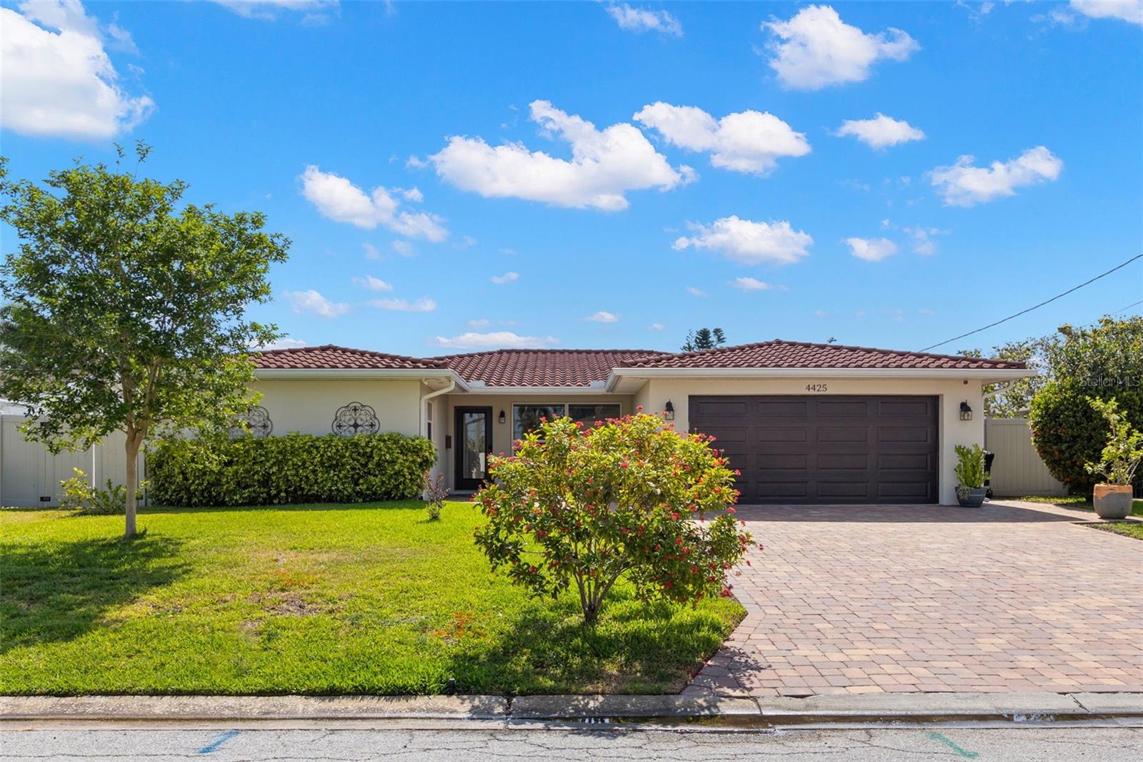 Image 3 of 34 For 4425 13th Way Ne