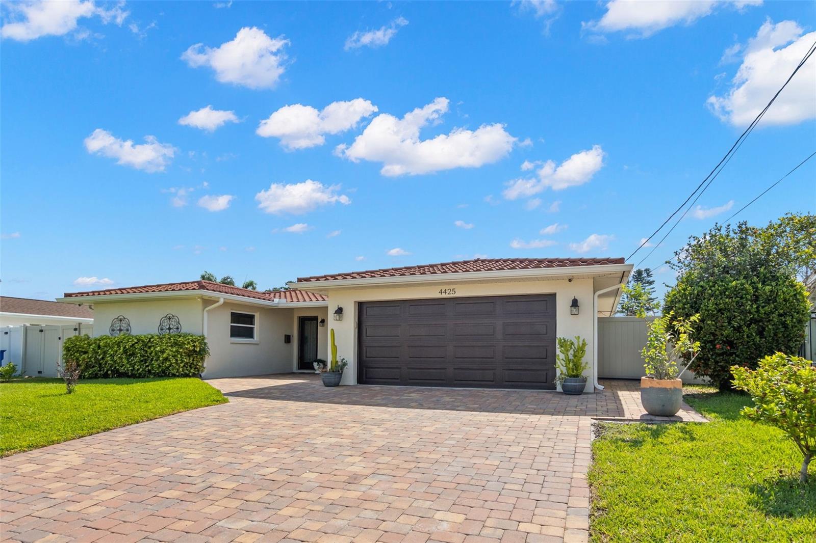 Image 4 of 34 For 4425 13th Way Ne
