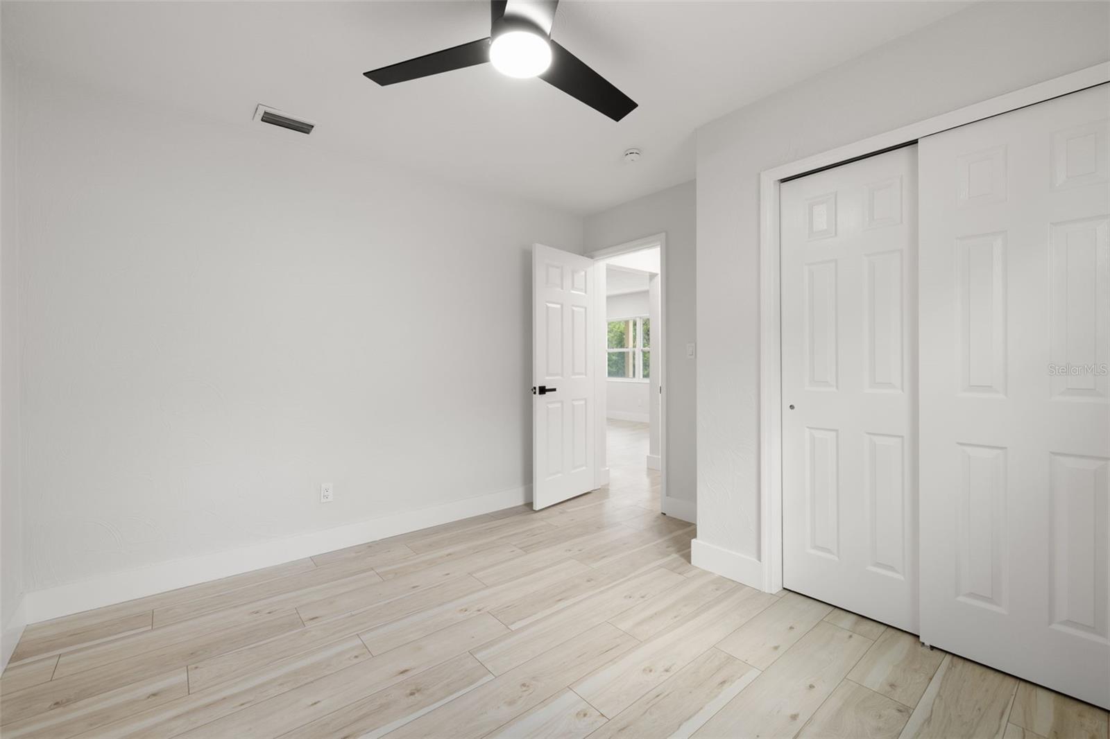 Image 13 of 25 For 2157 20th Avenue Sw