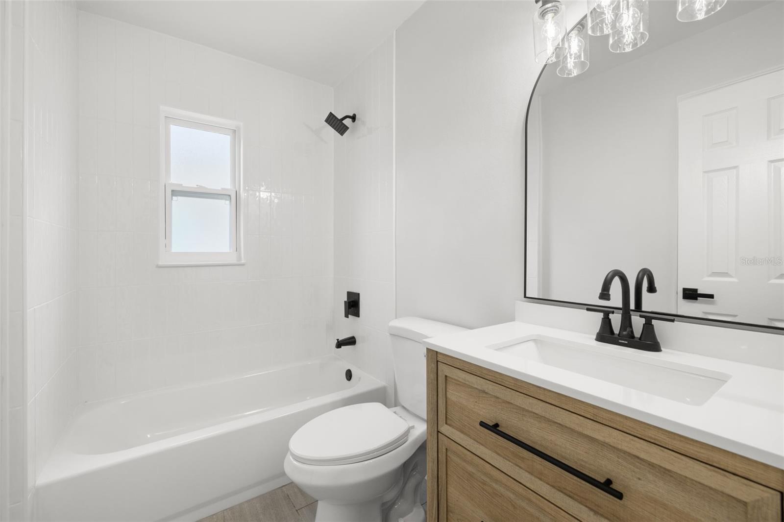 Image 14 of 25 For 2157 20th Avenue Sw