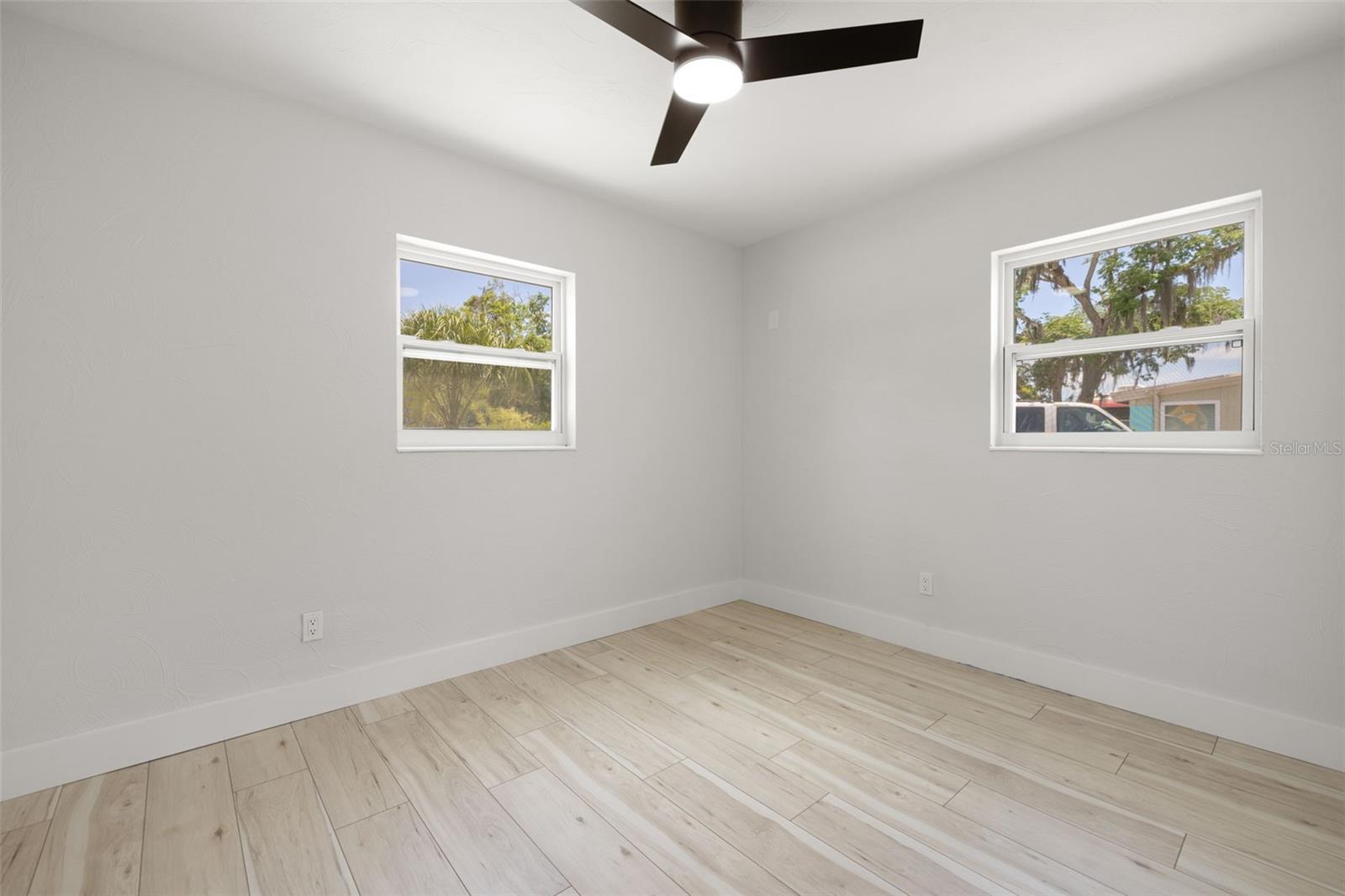 Image 15 of 25 For 2157 20th Avenue Sw