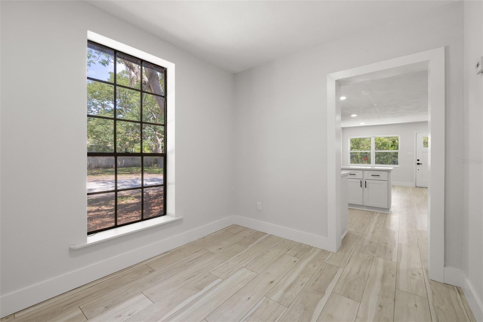 Image 21 of 25 For 2157 20th Avenue Sw