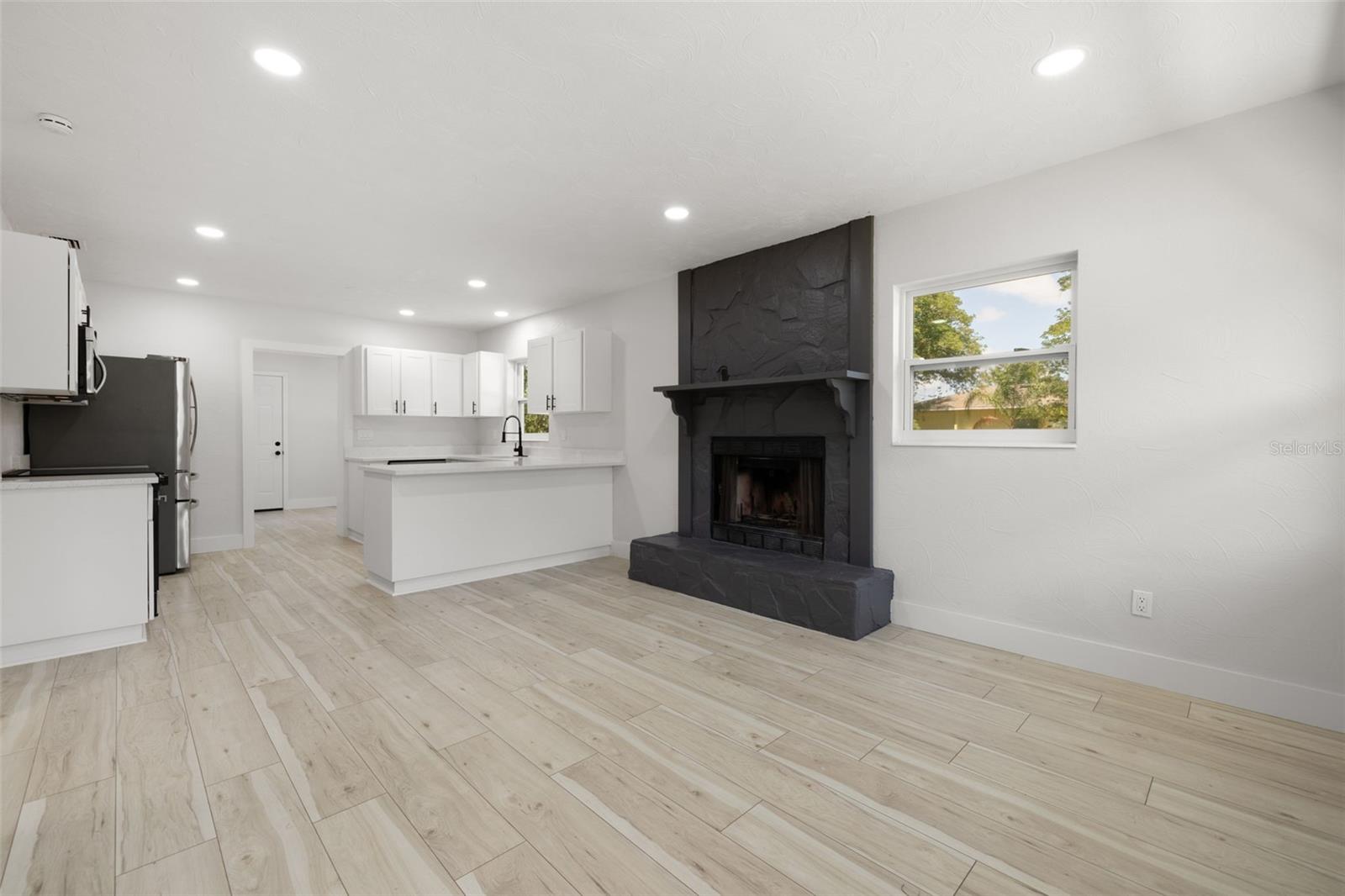 Image 8 of 25 For 2157 20th Avenue Sw