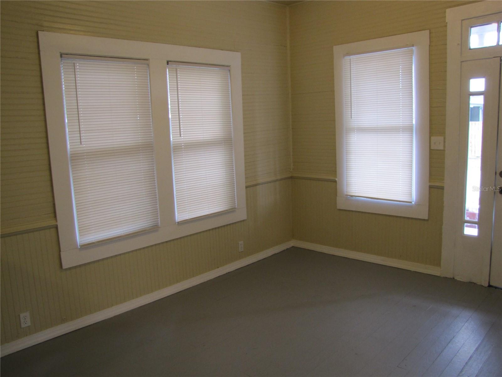 Image 4 of 13 For 1026 15th Avenue