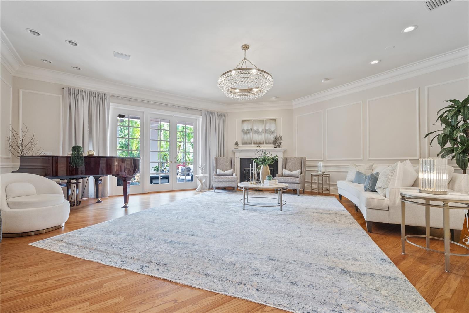 Image 11 of 73 For 6310 Maclaurin Drive