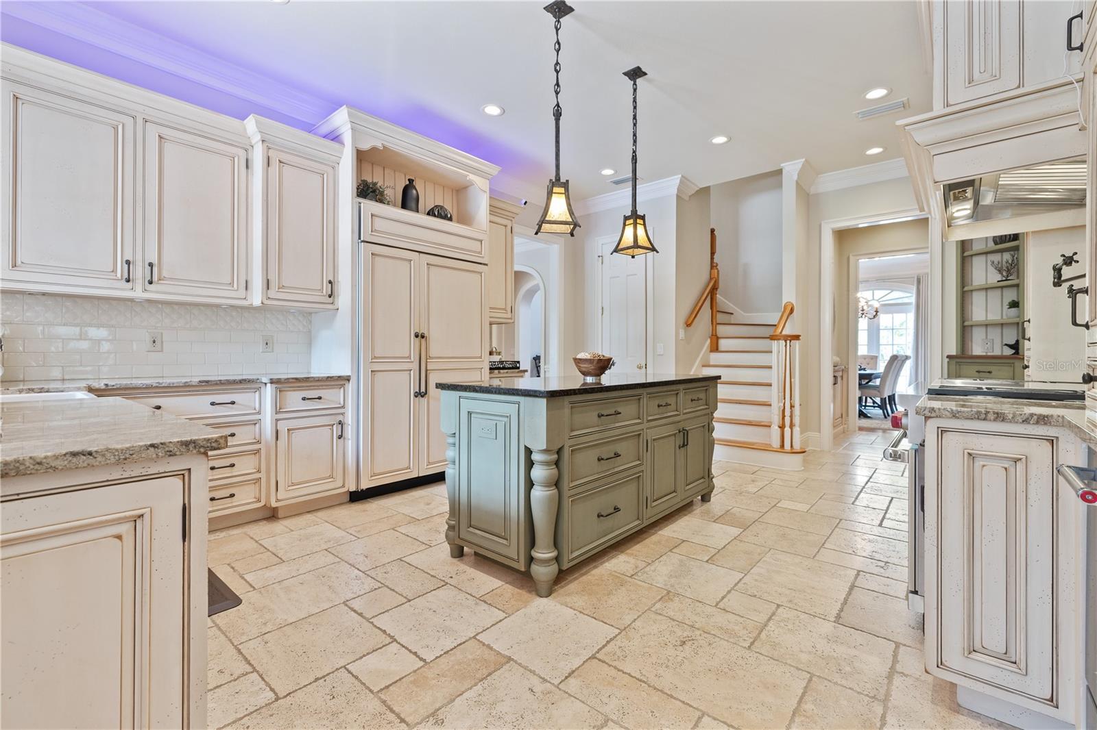 Image 14 of 73 For 6310 Maclaurin Drive