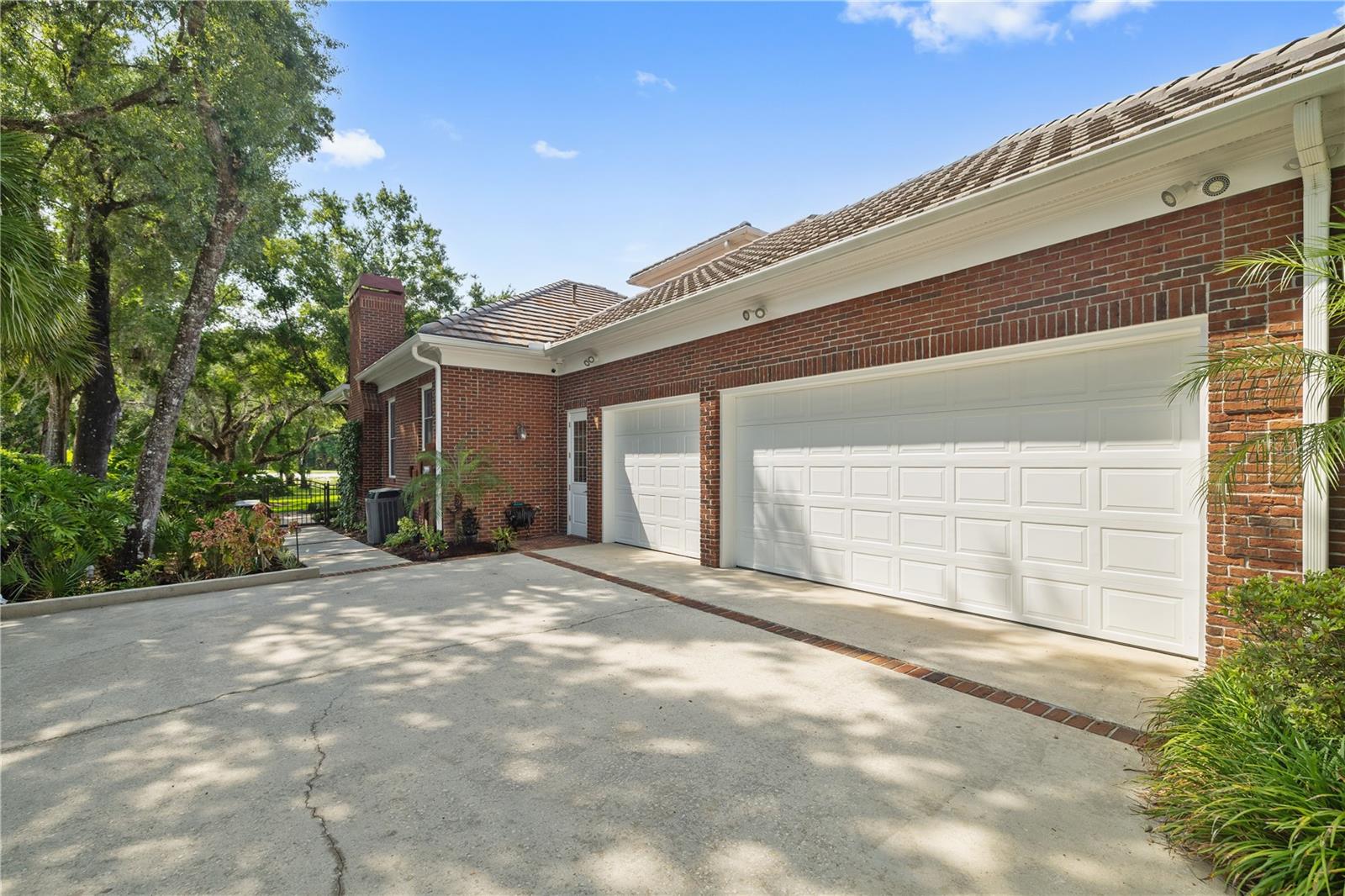 Image 50 of 73 For 6310 Maclaurin Drive